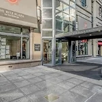 1Br Nr Times Sq W Indoor Pool Gym Nyc-141